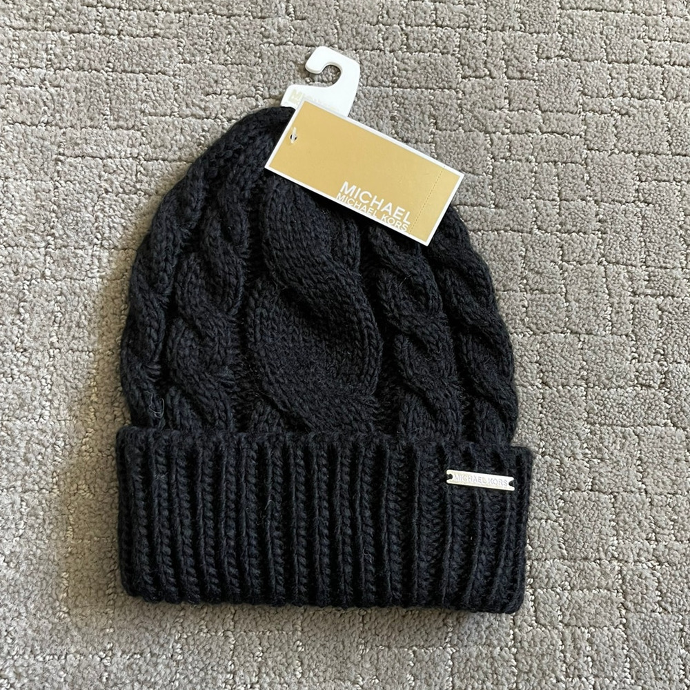 Michael Kors Cable Knit Beanie NWT - Picture 2 of 6